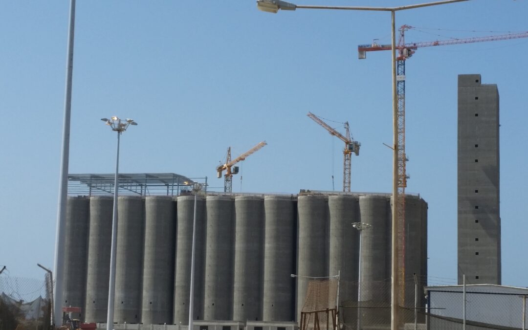 two concrete storage silos of total capacity 120,000 tons – Saudi Arabia